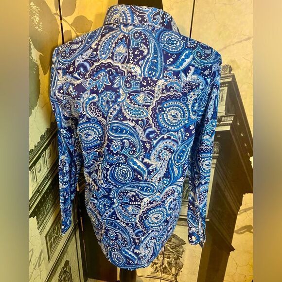 Beautiful blouse by Ralph Lauren in size medium - Picture 2 of 2